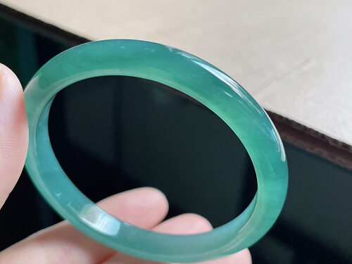 天然翡翠A货冰种蓝绿正圈手镯53-7.9-5.8mm，24.26g