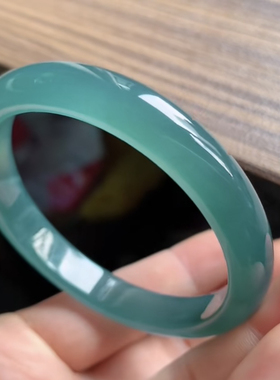 天然翡翠A货冰蓝水正圈，54-55圈，54.2-10.1-6.4，32.94g