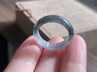 缅甸天然翡翠A货冰润乌鸡玉指环，大圈口21号，19.2-5.5-2.9