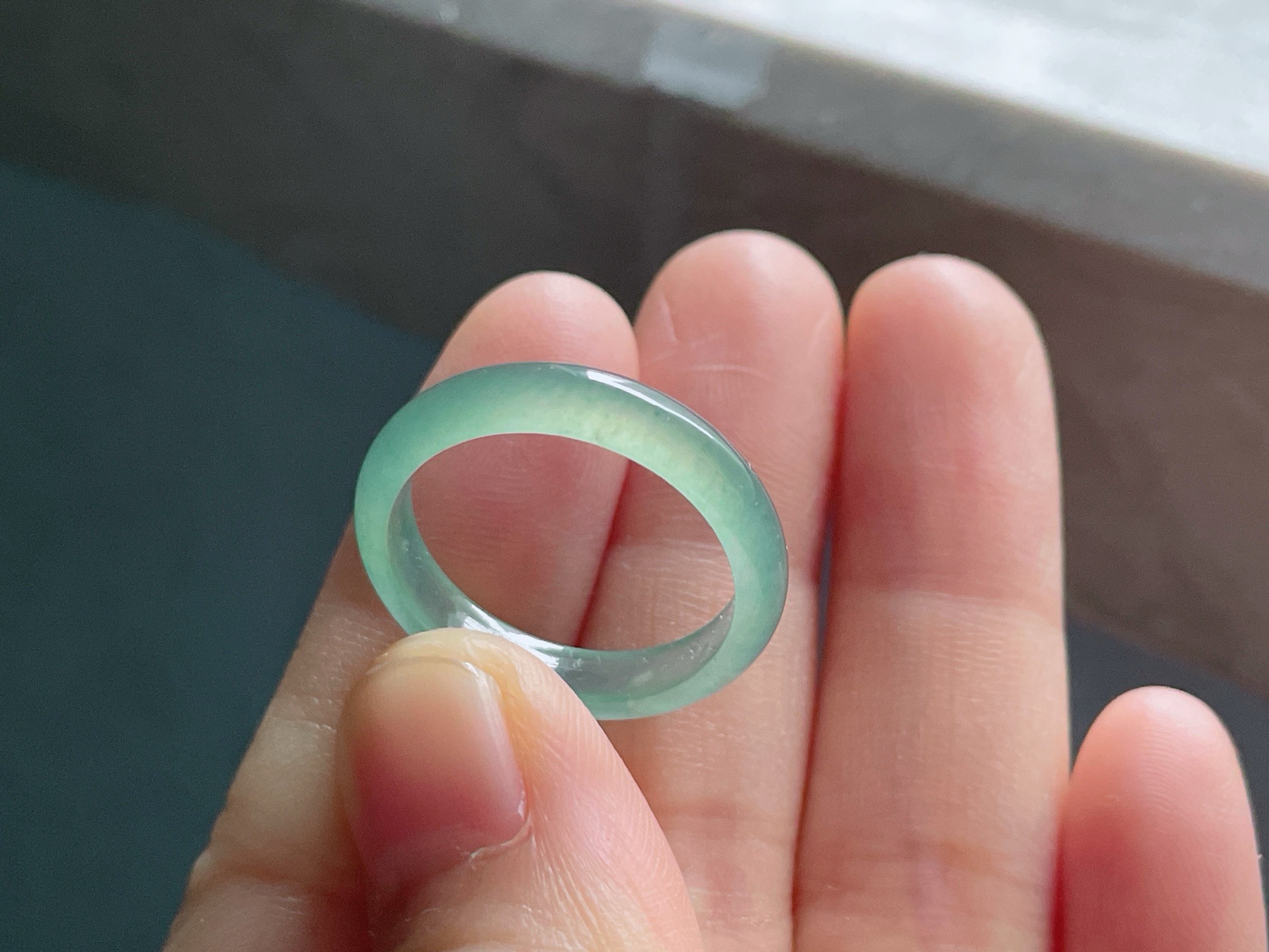 天然翡翠A货冰晴绿指环，20号，19-4.4-2.4，种水好，