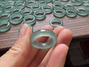 危地马拉天然翡翠A货冰晴蓝玉指环 10-21号圈口都有，版型好