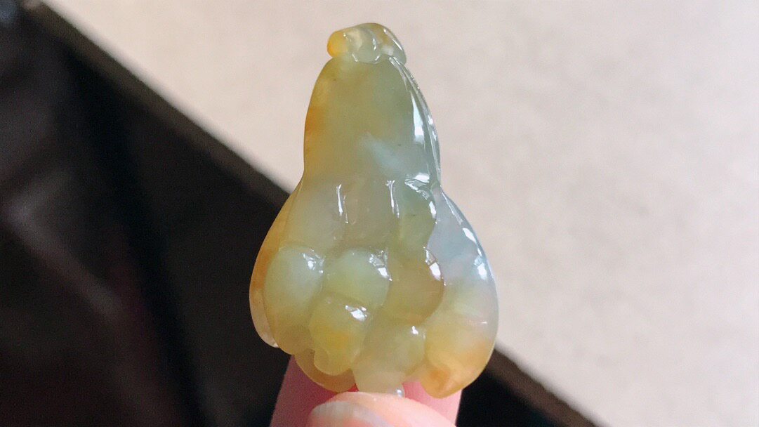 缅甸天然翡翠A货冰胶黄翡佛手瓜，实物颜色更油，30.2-18.5-8.5