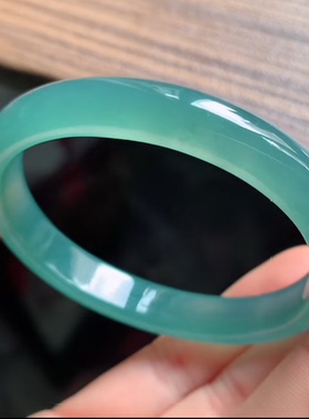 天然翡翠A货蓝色贵妃手镯51-52可以戴55.1-46.6-9.9-6.2，31.30g