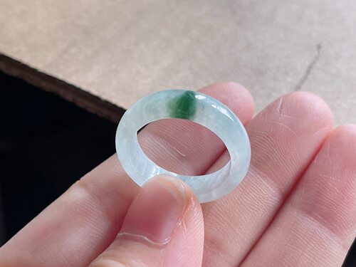 缅甸天然翡翠A货冰润飘花指环17号圈口18-5.6-2.8mm