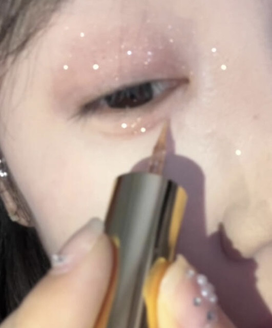 温柔小蔷薇 一触既闪 outofoffice液体眼影单色哑光超闪亮片珠光