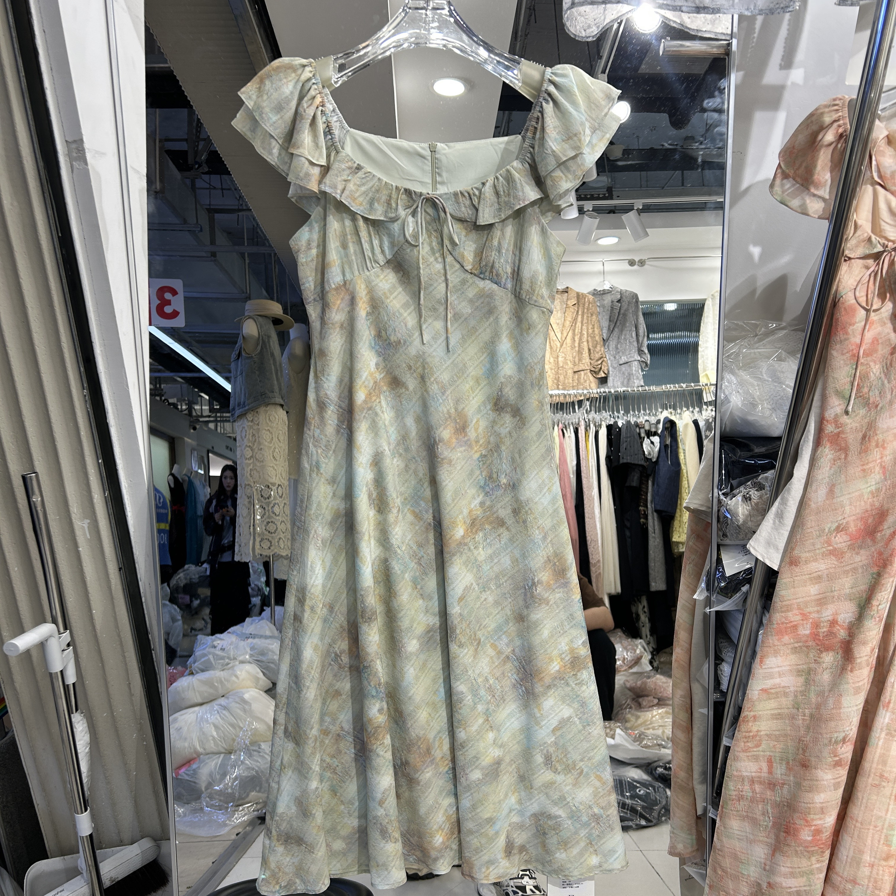 小飞袖碎花连衣裙女2025夏季新款修身显瘦仙女气质高腰A字中长裙