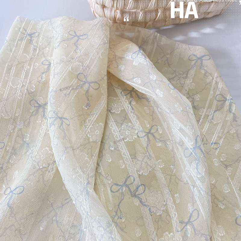 蕾丝提花绣花面料可做礼服