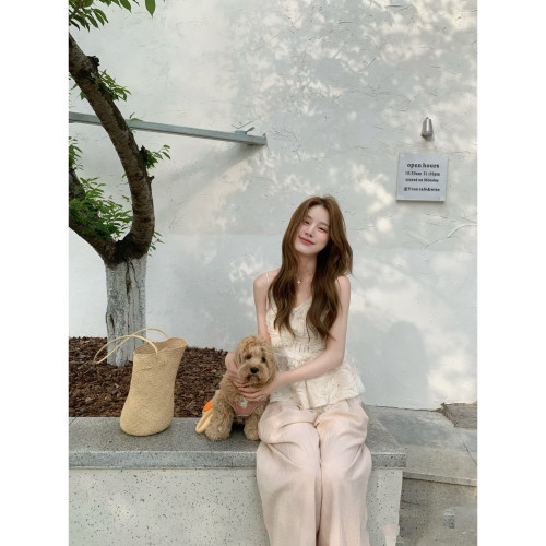 希宥HOUSE 夏上新韩系ins小众立体花朵V领设计感吊带背心
