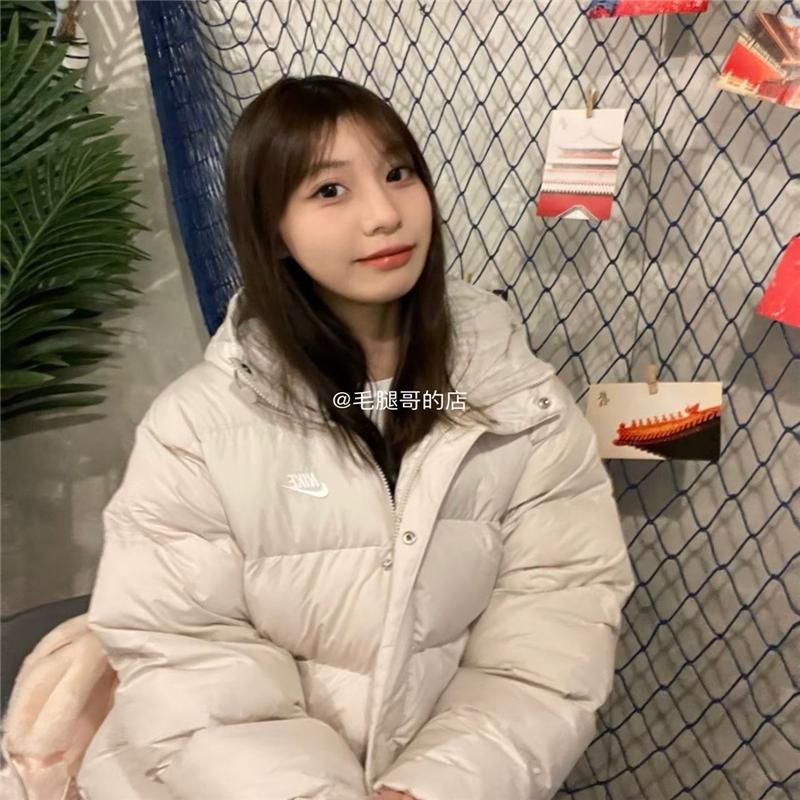 耐克女款纯色加厚棉服