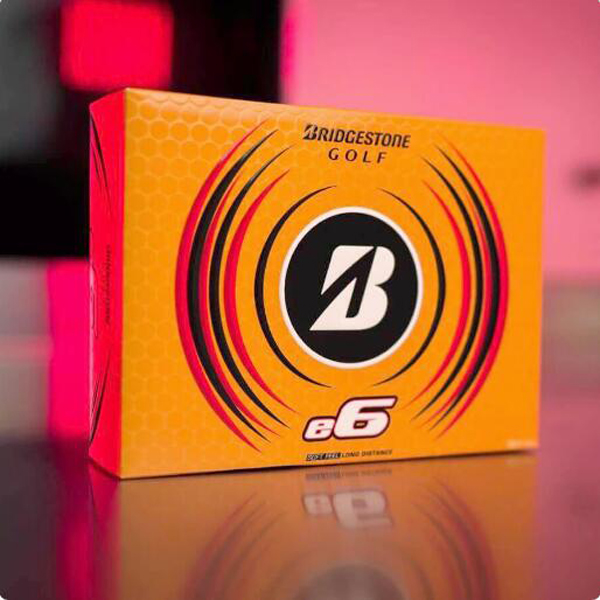 高尔夫球二层比赛球远距离