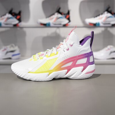 李宁男子回弹中帮反光篮球鞋