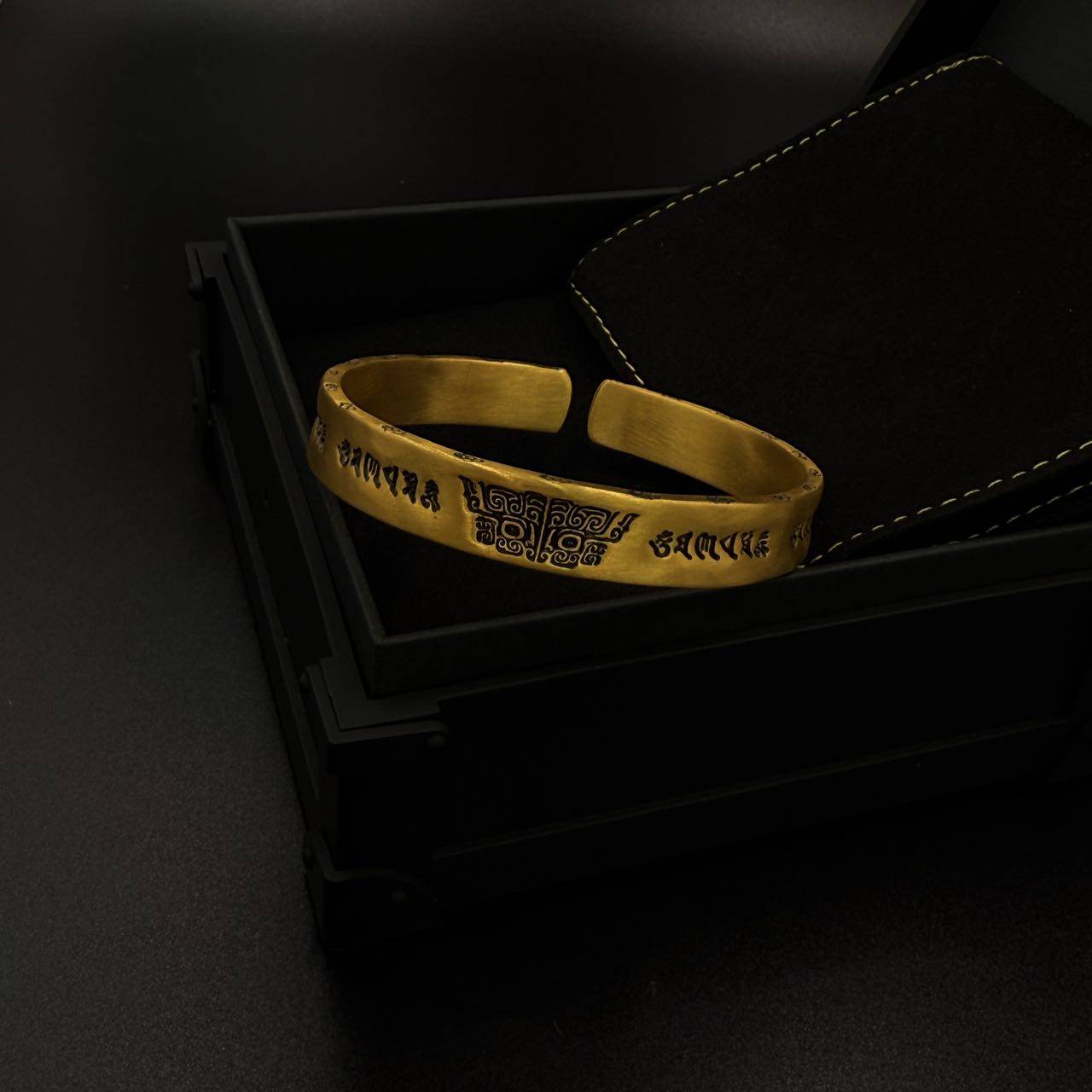 足金999饕餮开口手镯黑金5D水贝黄金送女朋友礼物2026新款