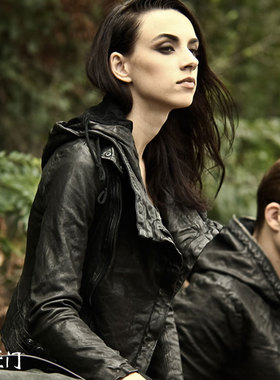 皮匠门 MEN+英国植鞣绵羊皮衣女夹克 连帽翻短款修身拉链LM1016A