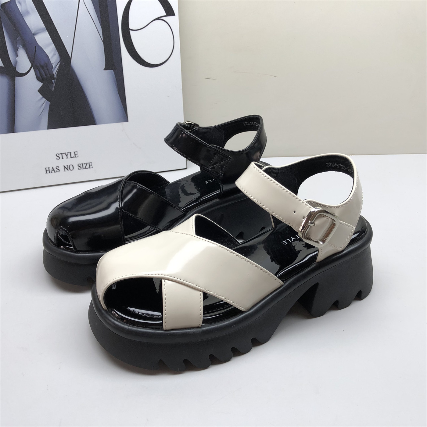 商场撤柜真皮夏季休闲厚底包头罗马凉鞋女漆皮松糕编织凉鞋女百搭
