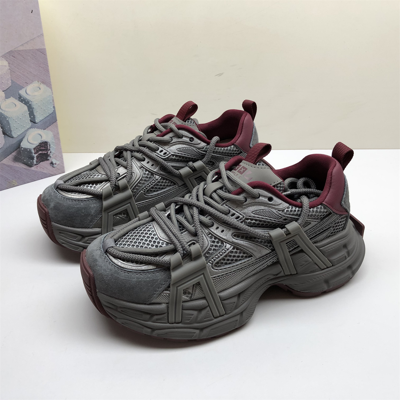 专柜撤柜真皮女鞋灰色网面透气增高运动休闲鞋女百搭老爹鞋女潮流