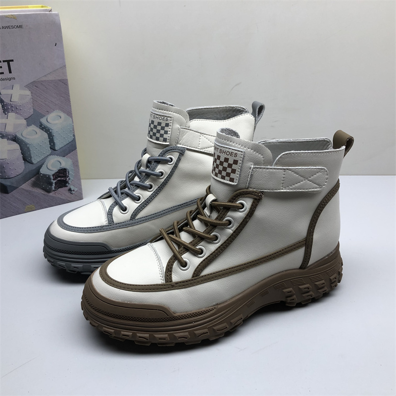 专柜撤柜处理真皮女鞋韩版百搭舒适复古马丁靴高帮休闲运动鞋早春