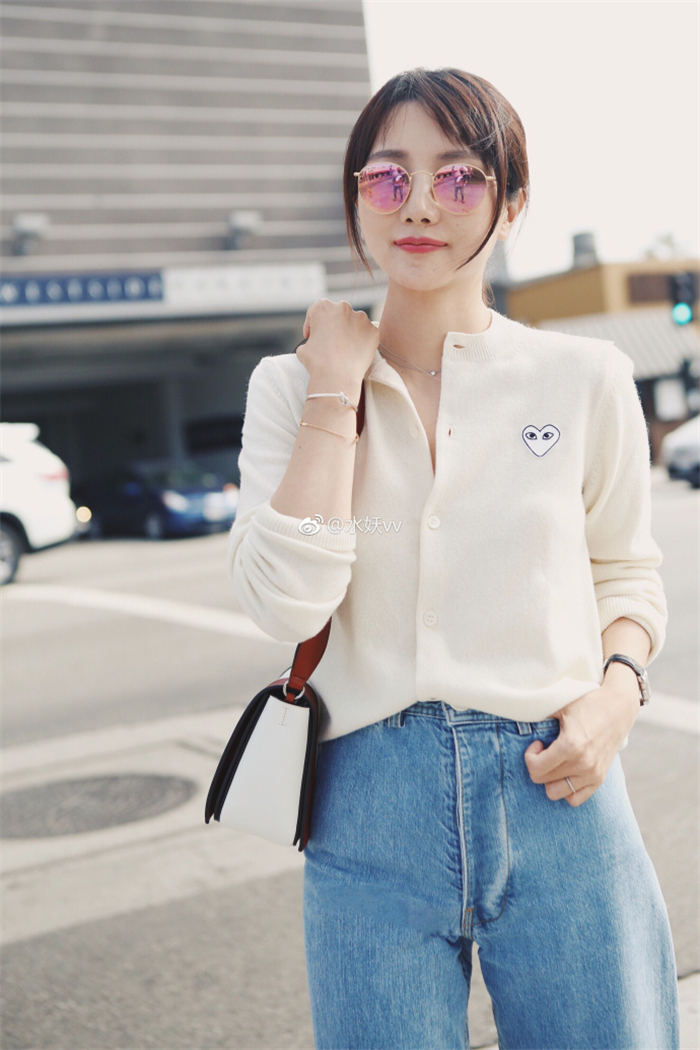 【HSU】水妖同款 贴布白色爱心羊毛针织圆领开衫 情侣款