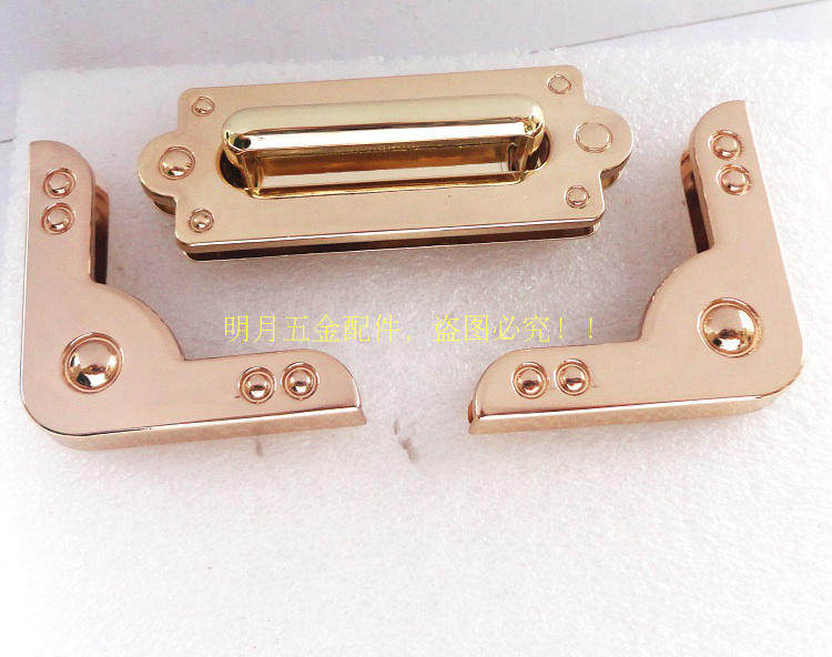 包包拱桥锁板方块扣子包盖保护防止磨损五金护脚护角金属配件五金