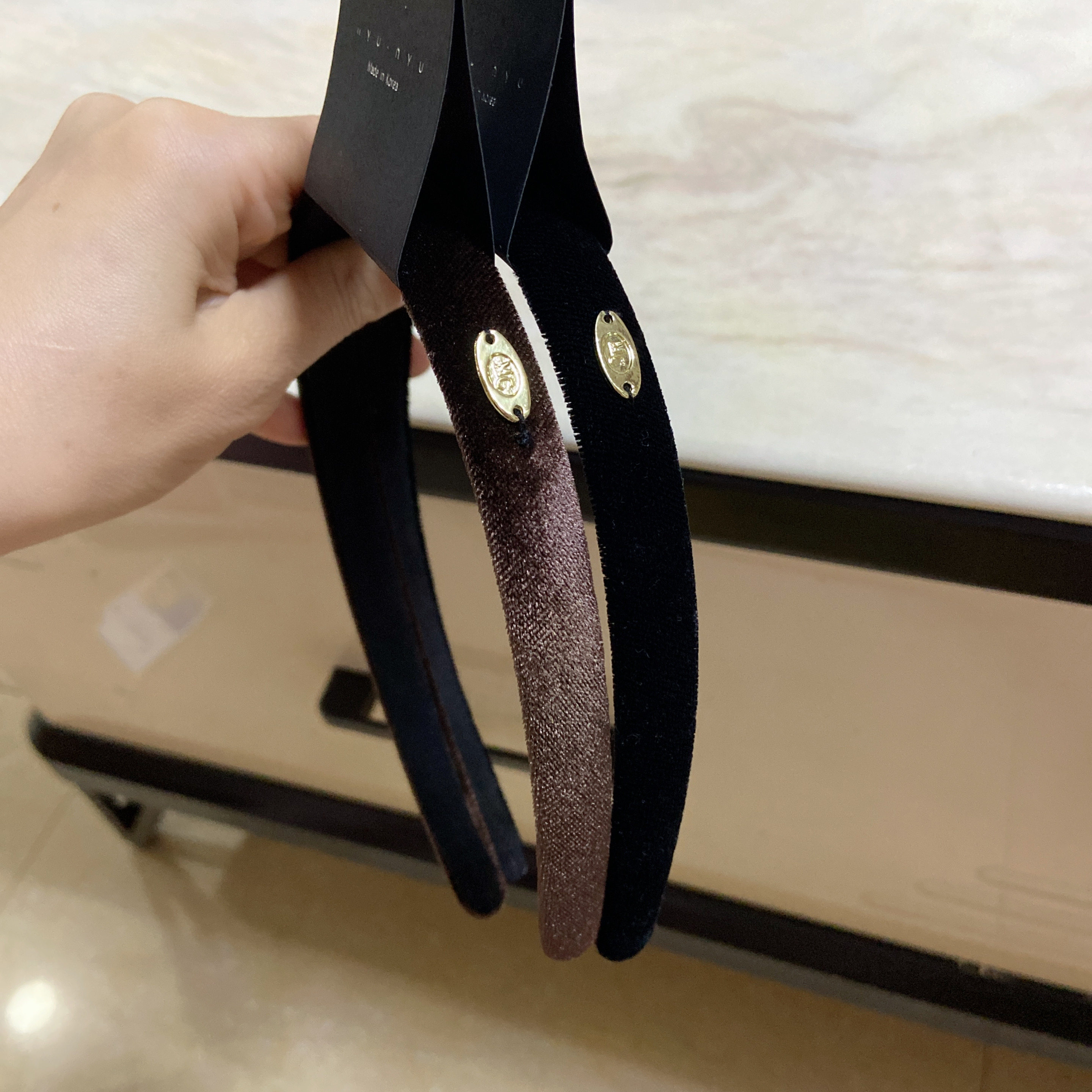 韩国东大门复古高级感赵露西同款丝绒手工金属小牌发箍秋冬头箍图片