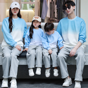 高级感亲子装2025款秋装渐变卫衣一家三四口家庭套装母女装全家福