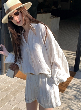 TCCW休闲宽松气质麻质衬衫女春季新款卡其色条纹衬衣设计感上衣
