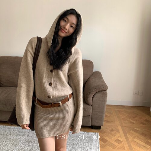 BestU复古气质针织连帽连衣裙