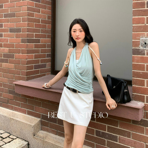 BestU设计感V领珠链挂脖背心女