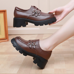 真皮妈妈女鞋2025秋季圆头中跟乐福鞋女单鞋一脚蹬小皮鞋大码女鞋