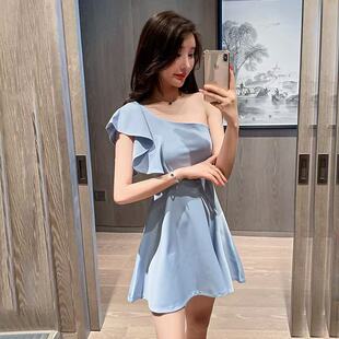 单肩名媛法式小礼服女款设计感小个子黑色修身显瘦性感连衣裙短裙