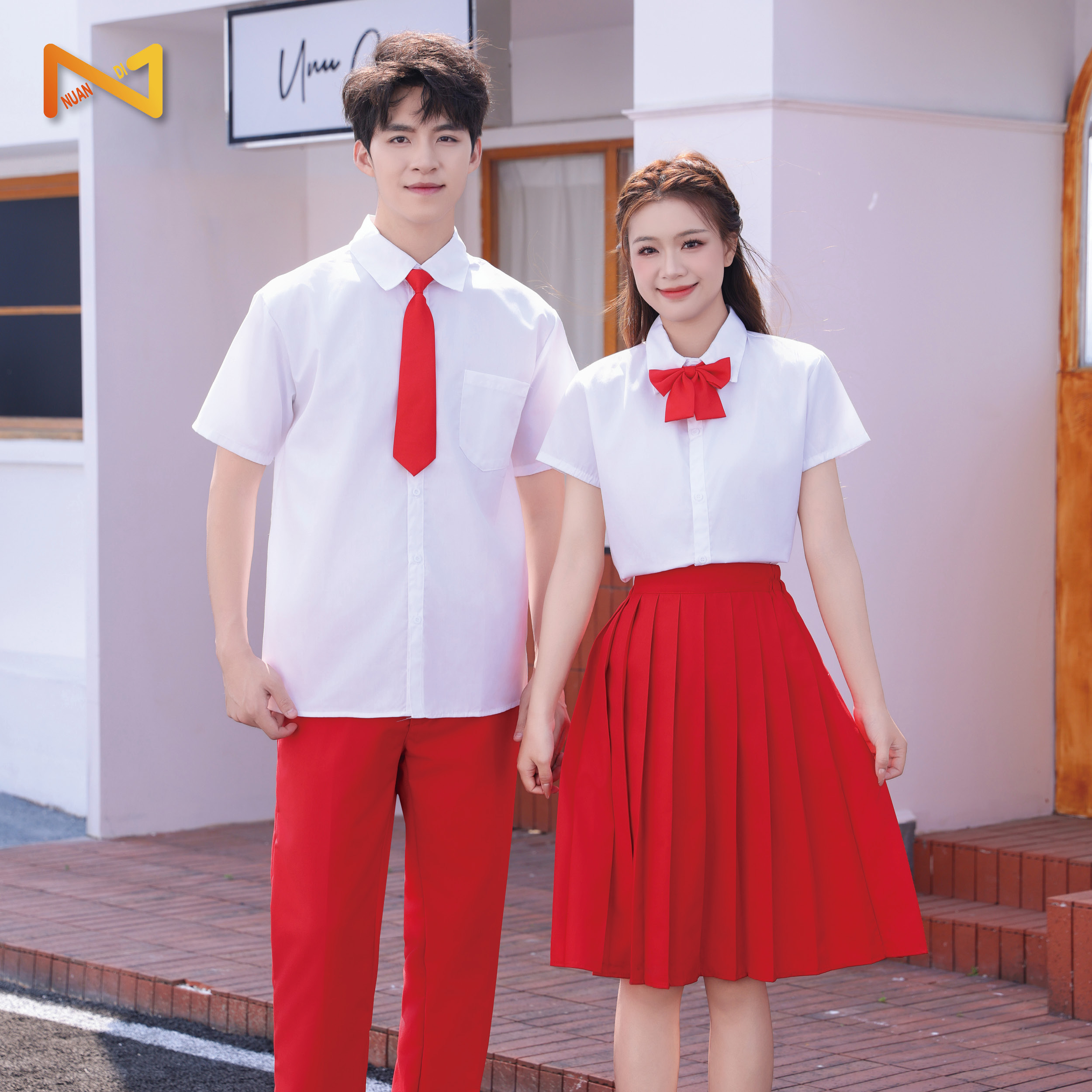 白衬衫红歌合唱服中小学初高中