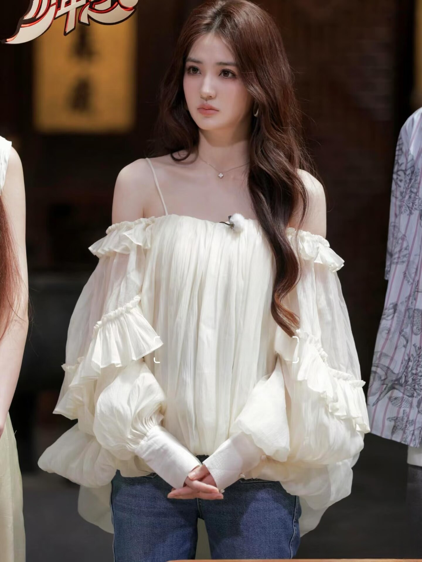 徐璐同款白色一字肩长袖衬衫女2026新款名媛公主风