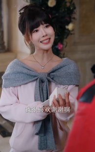 随爸入赘豪门拖油瓶成团宠躺赢江清织同款粉色可爱宽松卫衣女春装