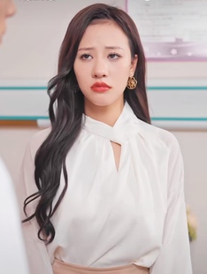 短剧三年成空知来者不可追同款白色镂空气质简约长袖衬衫女2025春