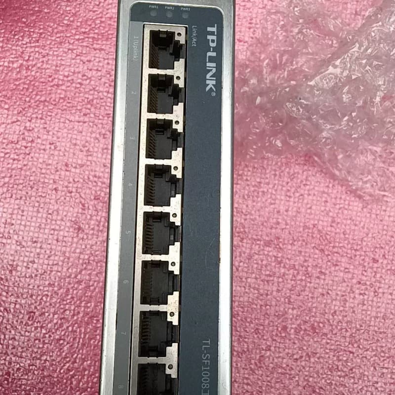 TP-LINK TL-SF1008工业级8口百兆交换机 成色