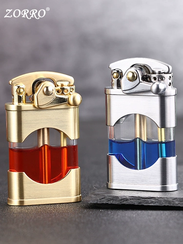 Старомодная креативная ретро прозрачная зажигалка на керосине