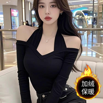 默谚馨黑色挂脖设计感长袖T恤