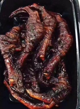 上海入味好吃味道真的是美味鸭掌