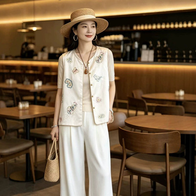 园园美衣2026秋季新款女装盘扣减龄款葫芦刺绣背心外穿坎肩春秋