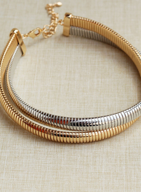 欧美时尚个性简约金属风金银双色拼接叠搭弹簧形项圈项链摇滚风