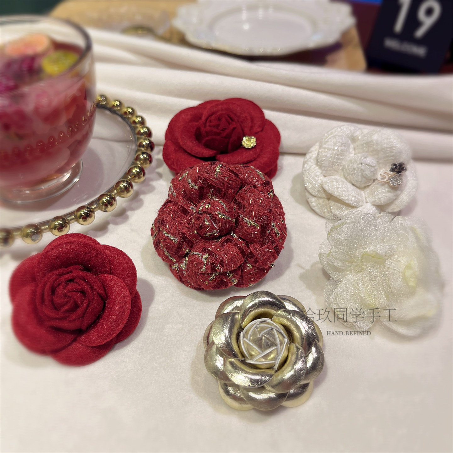 轻奢法式小香风山茶花胸针复古名媛风高级感胸花精致外套毛衣饰品,饰品/流行首饰/时尚饰品新,胸针,淘宝优惠券,粉丝福利购,淘宝优惠卷