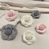 2026新款 优雅饰品奶油系胸针配饰 香奶奶设计感山茶花别针法式