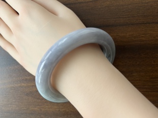 3月春彩专场特惠7折 58圈缅A翡翠春彩胖圆条手镯