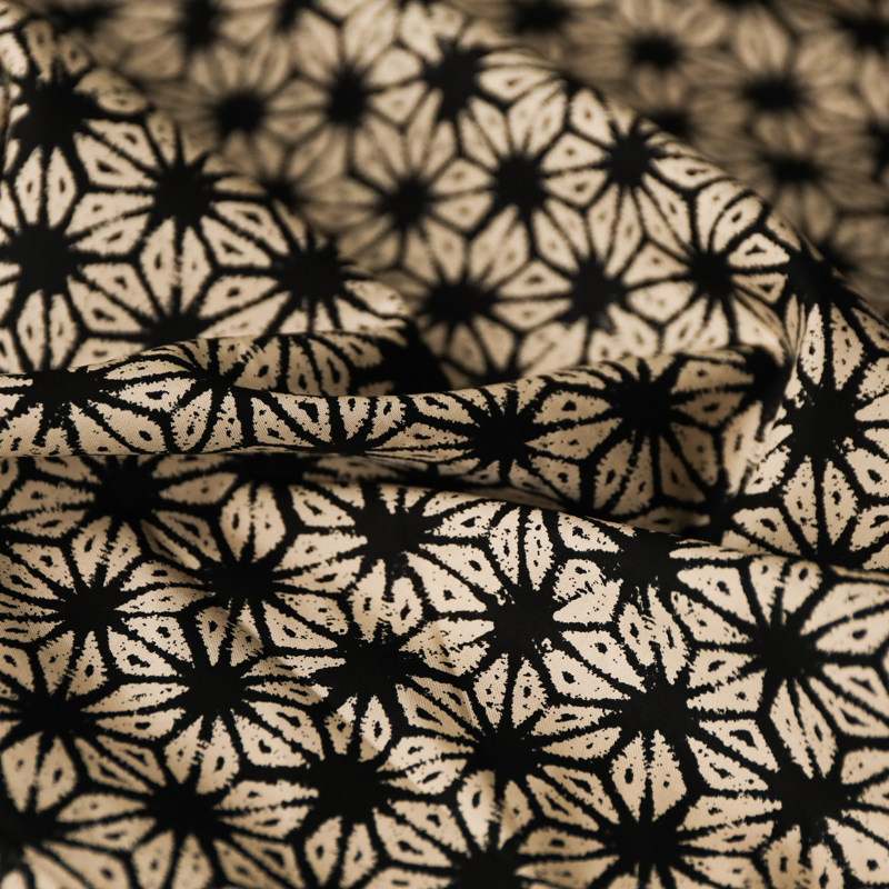 意大利进口薄款复古米黄黑色星芒几何印花高支棉布面料设计师布料