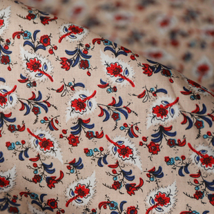 日本进口薄款复古浅驼花漾旧忆花绘印花纯棉府绸面料设计师布料