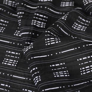 意大利进口黑白间断格纹立体明暗条纹浮起提花真丝棉混纺布料面料