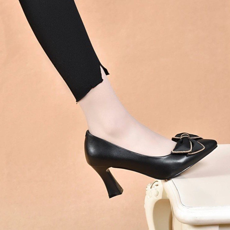 新国潮高跟鞋女2025春夏尖头浅口真皮软皮气质工作妈妈鞋蝴蝶结