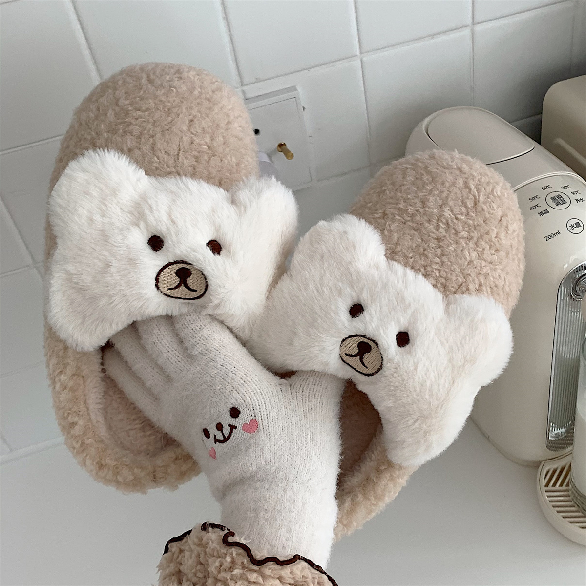 冬季可爱少女心小熊毛绒鞋女情侣居家保暖防滑棉拖鞋男D2127btfmx