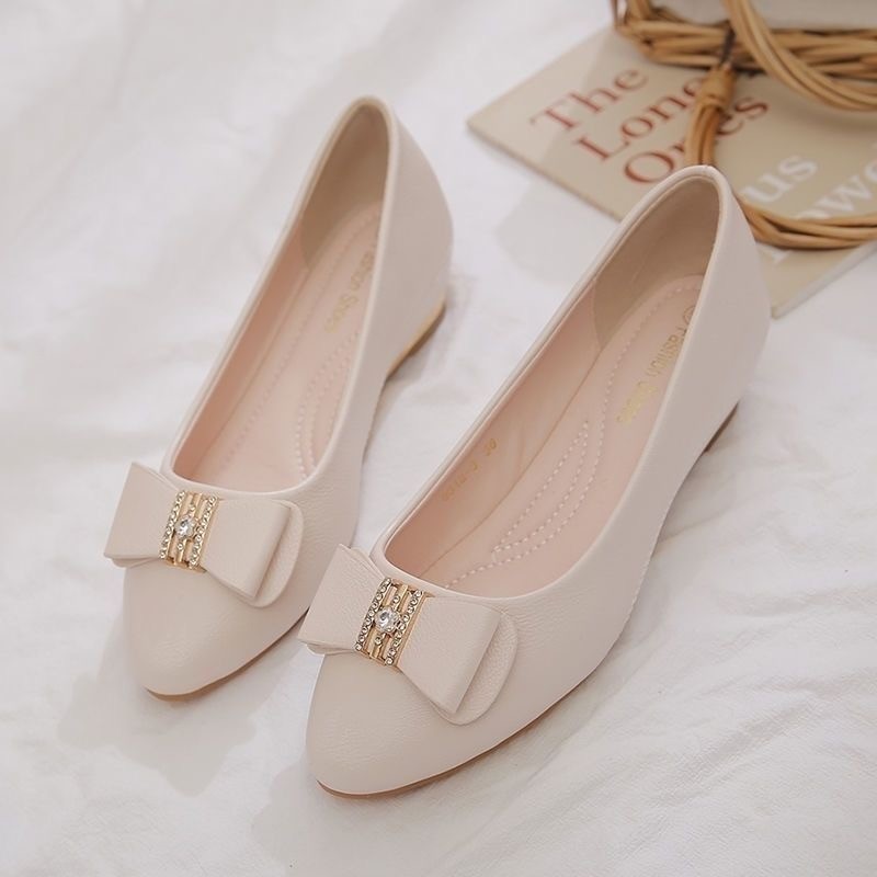 真皮单鞋女2025春季新款平底休闲妈妈鞋百搭软底舒适工作鞋豆豆