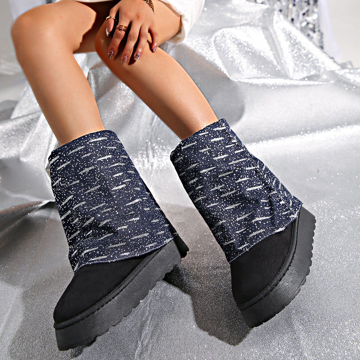 一脚蹬靴女秋冬2024新款休闲翻面厚底马丁靴中筒靴