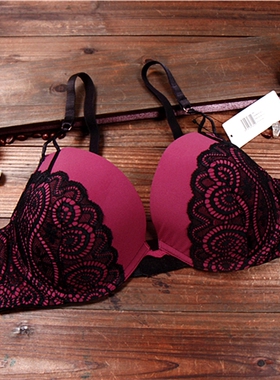 H17 欧美性感女黑色蕾丝内衣新款上托美背厚杯深V聚拢文胸70CF75C